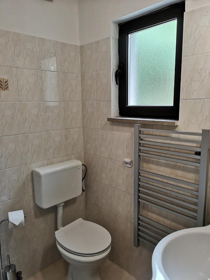 House Ceh Villa Crni Kal Luaran gambar